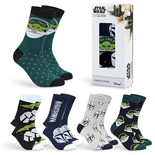 Disney Calcetines de Media Pantorrilla Hombre Talla 40-45, Pack de 5 Calcetines Divertidos con Dibujos, Regalos Frikis para Hombres (40/45 EU, Verde Baby Yoda) | Ya disponible en tu tienda friki favorita! En mundofriki.es!
