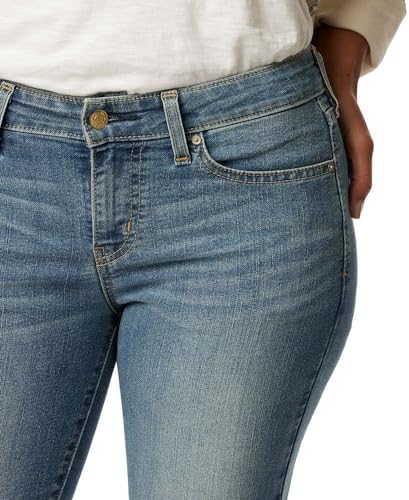 Women’s Mid-Rise Slim Fit Capris (Available in Plus Size) www.denim.fit 8 Women’s Mid-Rise Slim Fit Capris (Available in Plus Size) www.denim.fit 8