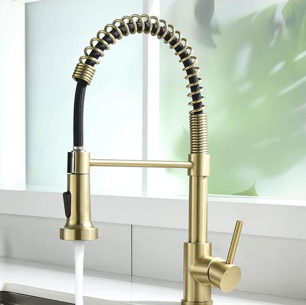 Robinet de cuisine ressort or brossé pour évier moderne