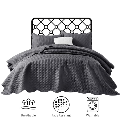 IR Imperial Rooms Queen Quilt Bedding Set Size (90" x 96") + 2 Pillow Shams (20" x 26"+ 2") - 3 Pcs All Season Lightweight Reversible Microfiber Coverlet Embossed Quilt Bedspread (Charcoal)