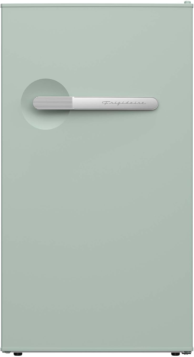 Frigidaire, Refrigerador compacto de la serie Retro de 3.2 pies cúbicos, abrebotellas lateral integrado, verde