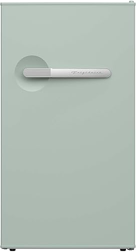 Frigidaire, Refrigerador compacto de la serie Retro de 3.2 pies cúbicos, abrebotellas lateral integrado, verde
