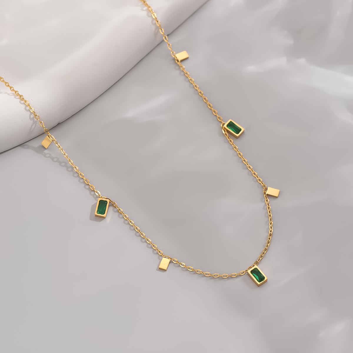 Girocollo con diamanti placcati in oro per donna, delicato ciondolo con zirconi cubici, pietre portafortuna, regali