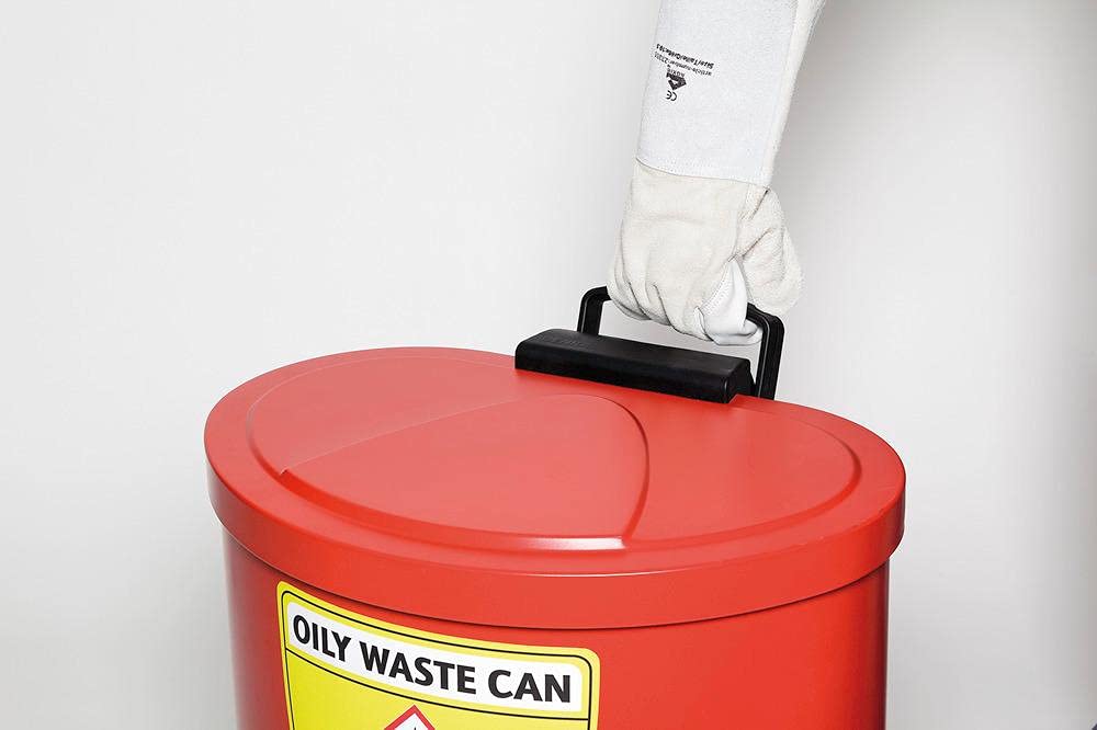 Sammelbehälter aus Stahl, rot, 545 mm x 580 mm x 535 mm, 65 Liter Volumen, mit Öffnungspedal, sicherer Brandschutz