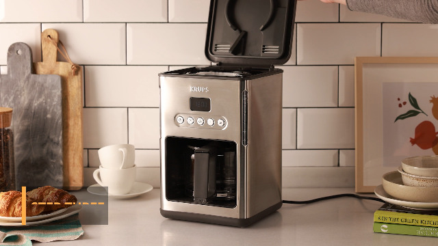 Clatronic® Koffiezetapparaat met timer, 1,5 liter kan voor 12-14 kopjes koffie, 24 uur lcd-timer, warmhoudautomaat, nadruppelbescherming, uitneembaar filter, display & controlelampjes, 900 W - KA 3642