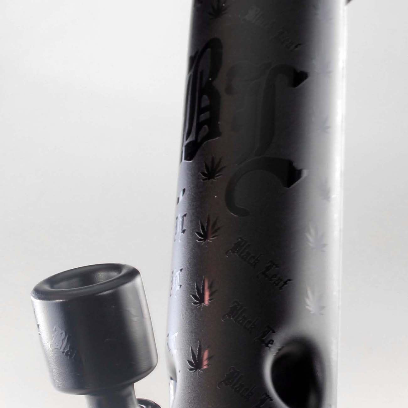 Black Leaf Ice Bong Matt Schwarz - Icebong mit Eiskammer & Kickloch aus Borosilikatglas - 35 cm