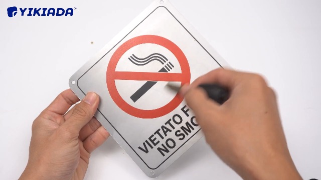 Cartello Divieto Di Fumo Vsafety – 300x400 Mm, Plastica Rigida, Conforme ISO 7010, Adesivo