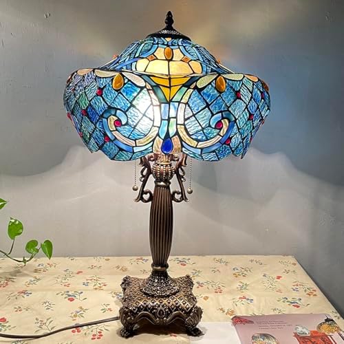 Alt Text for image 2: Close-up of hand-cut stained glass pieces in the Bieye Baroque lampshade