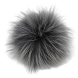[Material] Dieser große bommel pompons für mütze besteht aus weichem und flauschigem synthetischem Kunstfell und bietet eine luxuriöse Textur. Das hochwertige Material verbessert das Gesamtbild und die Haptik der Pompons und verleiht jedem Gegenstand, an dem sie befestigt sind, einen Hauch von Eleganz.