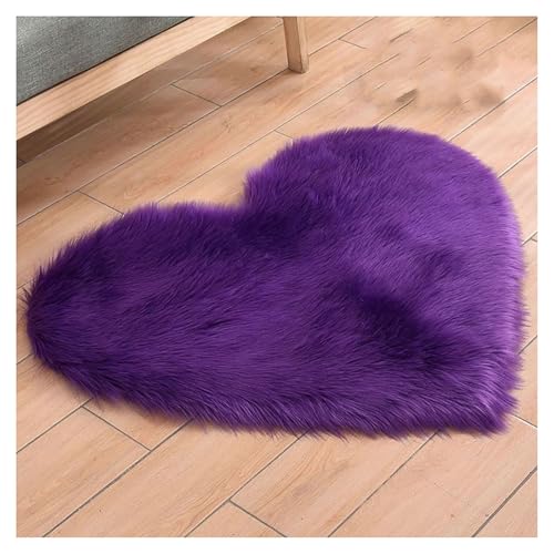 Tapis cœur violet pour une descente de lit cocooning et chic