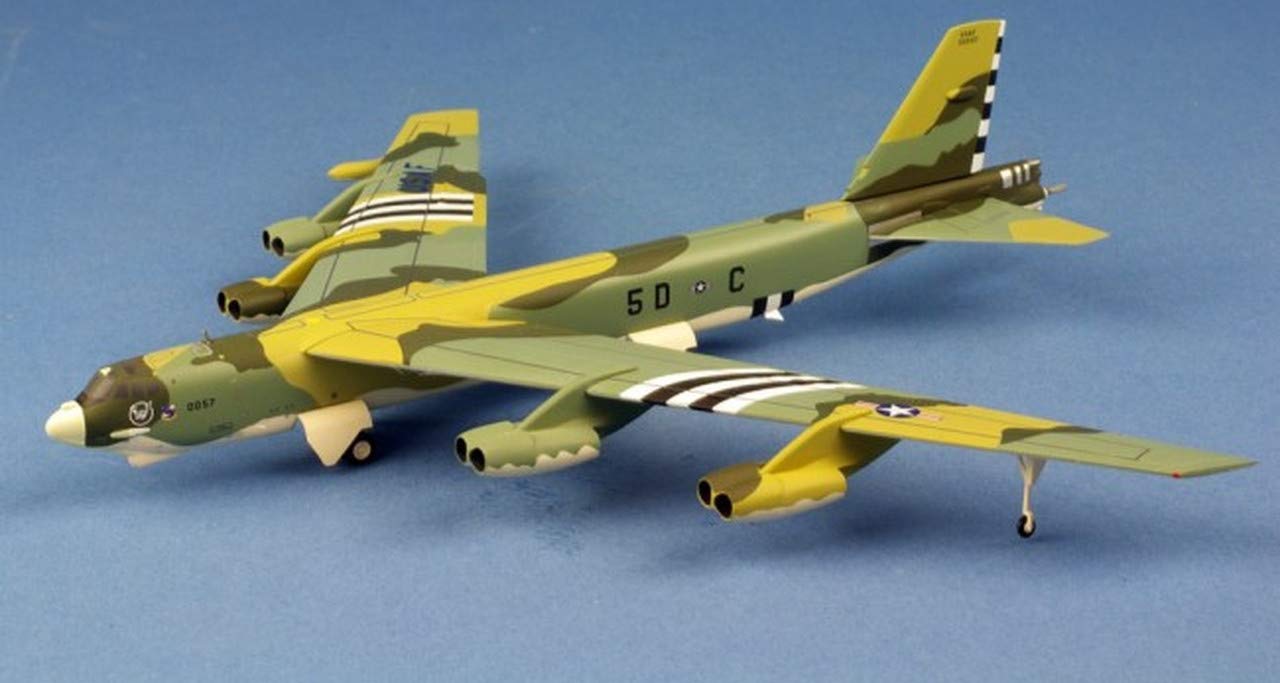 Amazon | Herpa Wings 1/200 完成品 アメリカ US Air Force Boeing B