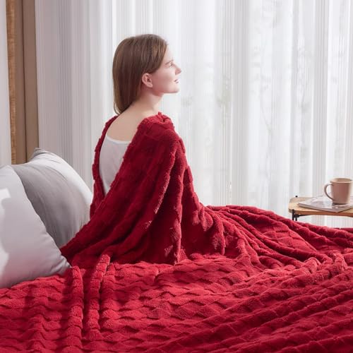 NEWCOSPLAY Super Soft Twin Blanket Red Premium Silky Flannel Fleece 3D Checkered Lightweight Bed Blanket All Season Use (Red Checkered, Twin(60"x80"))