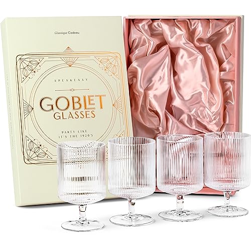 GLASSIQUE CADEAU Vintage Art Deco Gerippte Kristall Gin Cocktailgläser mit Stiel | 4er set | 300 ml Geriffelte Ausgefallene Kelch Trinkgläser für Cocktails