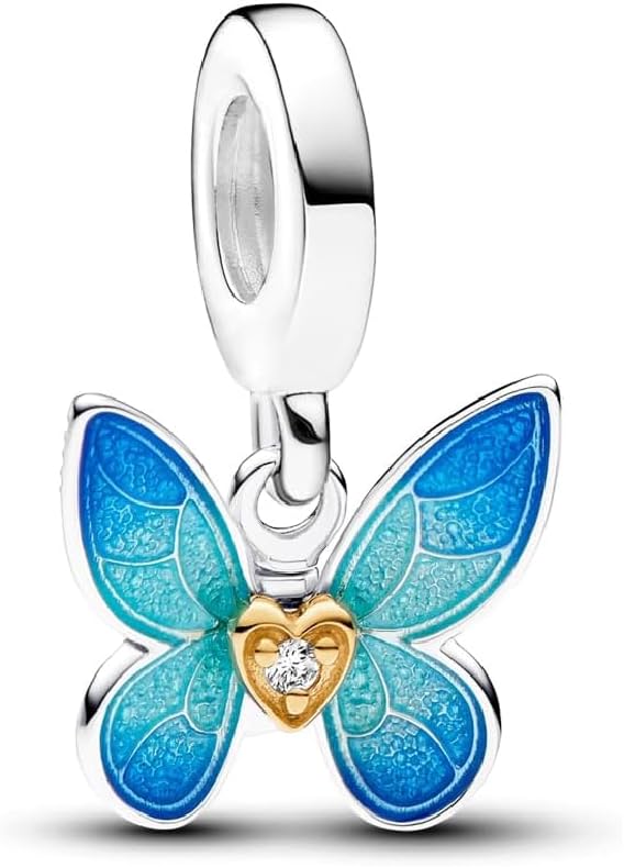 Evita pulseras aburridas con este charm de mariposa azul brillante