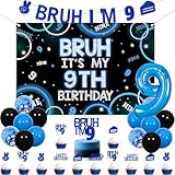 Bannière Bruh I'm 9 : une décoration de gâteau assortie ajoute la touche finale parfaite au gâteau d'anniversaire, assurant qu'il se distingue comme la pièce maîtresse de la fête. Tous les éléments décoratifs sont soigneusement coordonnés en bleu, créant une atmosphère de fête cohésive et contemporaine
