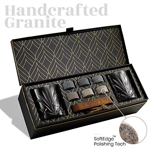 Foto von Whiskey Steine Set - 6 Handgefertigte Runde Granit Whisky Steine - 2 Whisky Gläser - Präsentations- und Aufbewahrungsbrett aus Hartholz - Whisky Geschenkset Box mit Goldfolie von Rocks