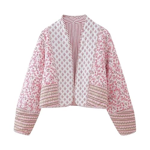 Manteau matelassé de couleur contrastée et pull d'hiver