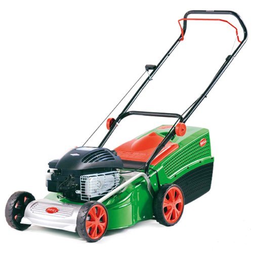 Motore Briggs & Stratton 500 Series da 158 cc. Potenza Nominale 2,0 kW - 2.900 giri/min Modello a spinta Kit Mulching incluso Capacità cesto di raccolta pari a 65 lt. Indicatore riempimento del cesto Scocca in lamiera d'acciaio Peso 28 kg Consigliato fino a 800 m² Prodotto MADE IN AUSTRIA