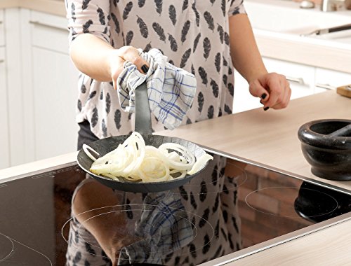 Foto von Tornwald-Schmiede Schmiedepfanne: 3er-Set kaltgeschmiedete Bratpfannen, Rauten-Prägung, Ø 20, 24 & 28 cm (Handgeschmiedete Pfanne, Schmiedeeisen-Pfannen, Schmiedeeiserne)