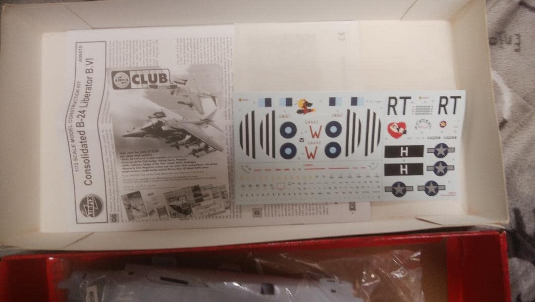 Amazon.co.jp: エアフィックス製 1／72 B24 リベレーター 重爆撃機 