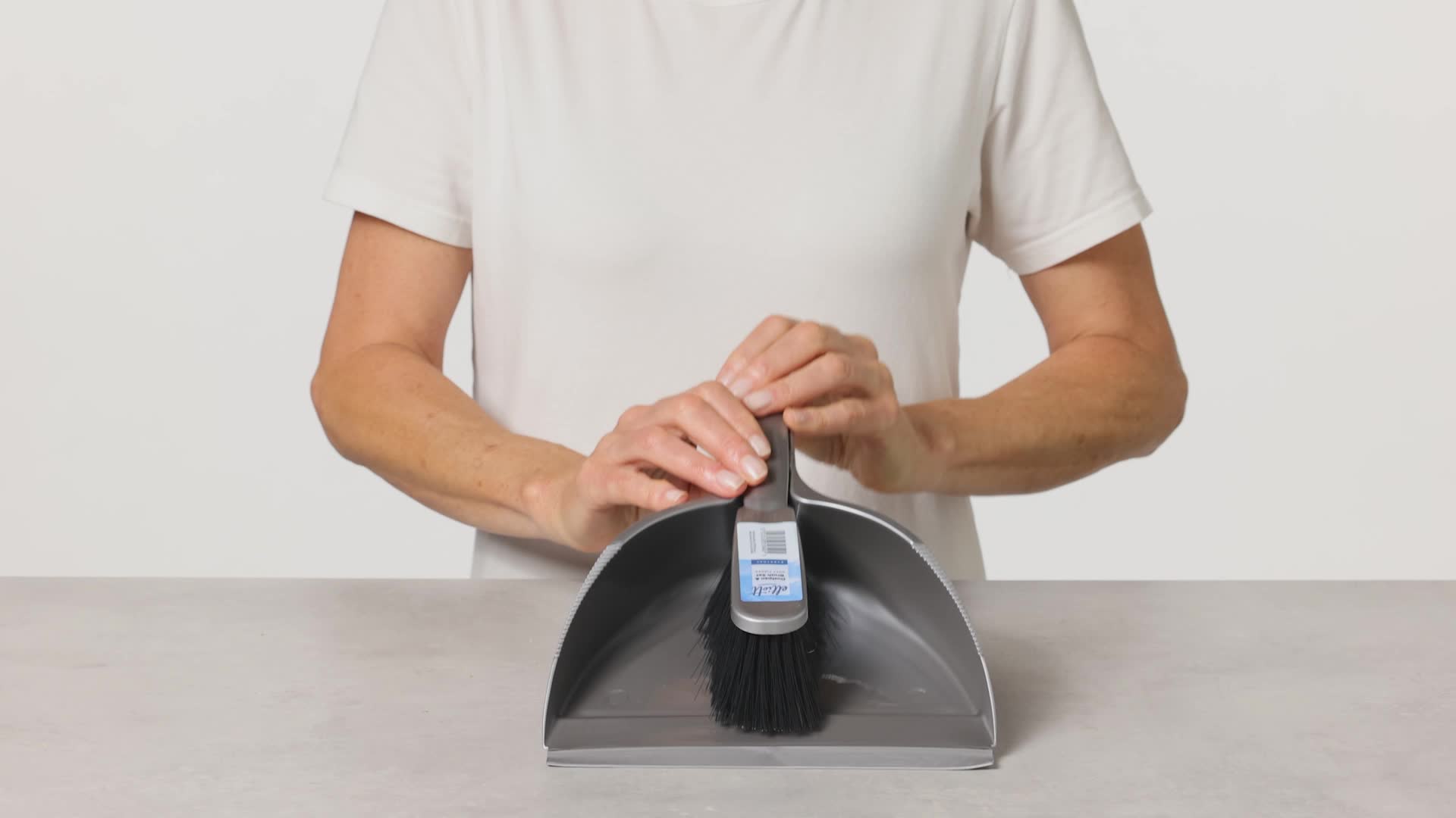 Elliott's Kehrschaufel und Handfeger-Set, Schwarz/silber – Bild 8