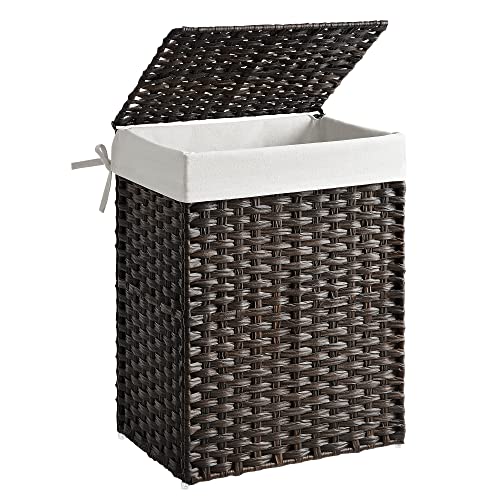 SONGMICS Panier à linge de 90L, tissé à la main, Corbeille à vêtements en rotin synthétique, avec couvercle et poignées, pliable, sac intérieur...