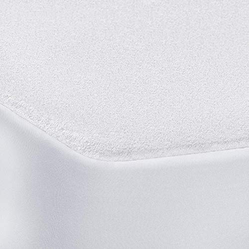 Sleep N Snuggle - Protector de colchón de Toalla de Rizo Resistente al Agua, Transpirable, sin Arrugas, Extra Profundo (30 cm), Totalmente Ajustado, sin Ruido (Super King) Cover