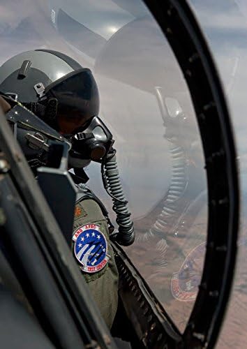 An F-16 pilot checks the position of his wingman during a test mission Poster Print by HIGH-G ProductionsStocktrek Images (22 x 34)