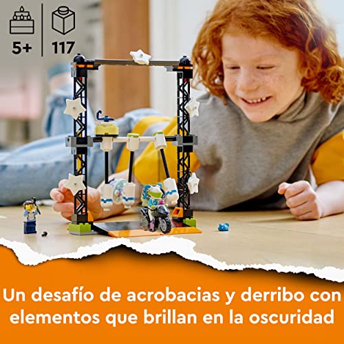 LEGO 60341 City Stuntz Desafío Acrobático: Derribo, Moto de Juguete para Niños de 5 Años, Brilla en la Oscuridad, Regalo Cumpleaños Infantiles