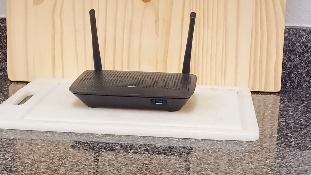 Watch Review of Linksys Router on Amazon Live