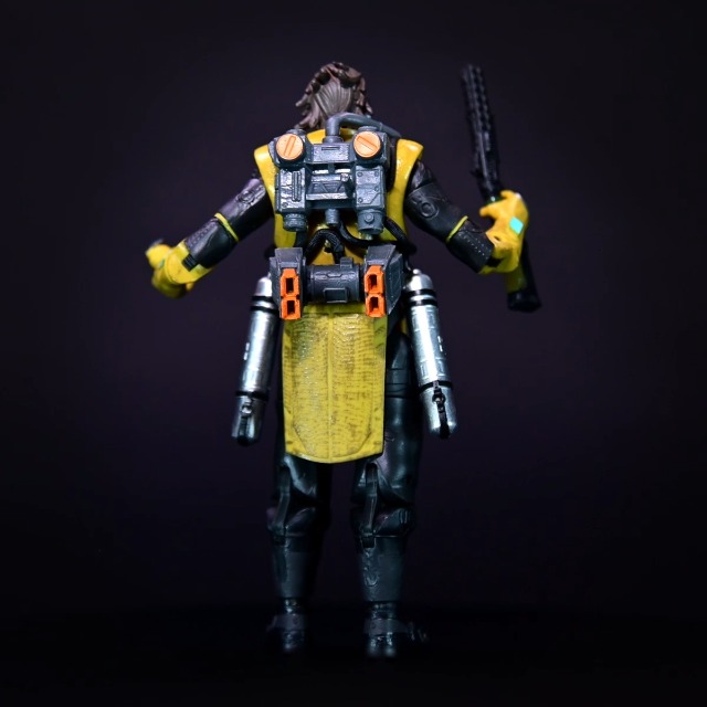 Amazon.com: Electronic Arts Apex Legends Action Figure 6-Inch