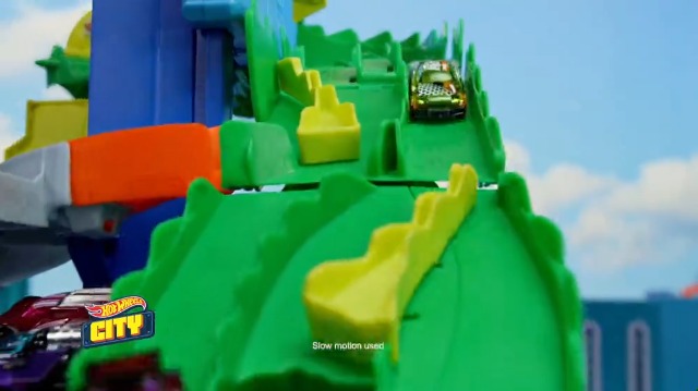 Amazon.com: ​Hot Wheels City Ultimate T-Rex Garage & 2 Die-Cast