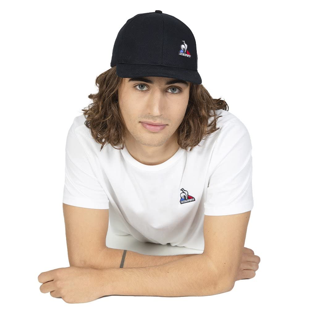 Le Coq Sportif - Casquette ESS Cap N°1-100% Coton Chaine et Trame 250gr Coupe Adulte Classique Broderie Logo du Coq - Taille Unique -