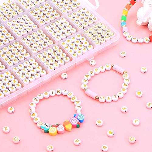 DTYDECLE 1400 Stück Goldene Alphabet Perlen, 7 mm Acryl Rund Buchstaben perlen Set Herzen Spacer Perlen für Schmuckherstellung DIY Armbänder Halsketten Handwerk