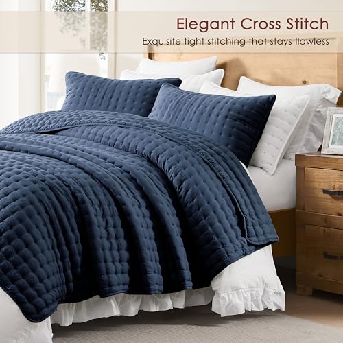 Image of WDCOZY Cloud Soft Quilt Set, Twin Size, Navy Blue, 2 Pieces 68x90 inches