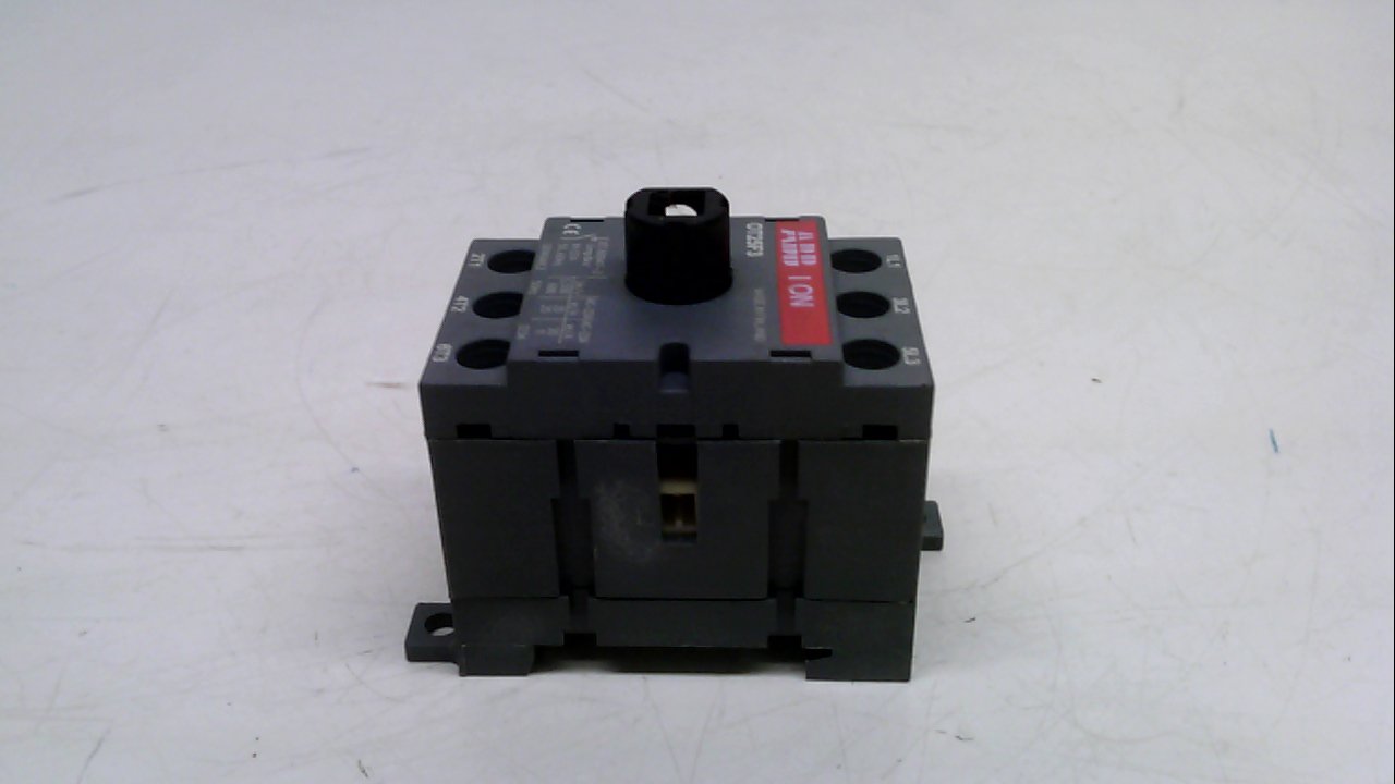 ABB OT25F3 Disconnect Switch, 600 VAC, 20 hp, 25 A, 3 Poles