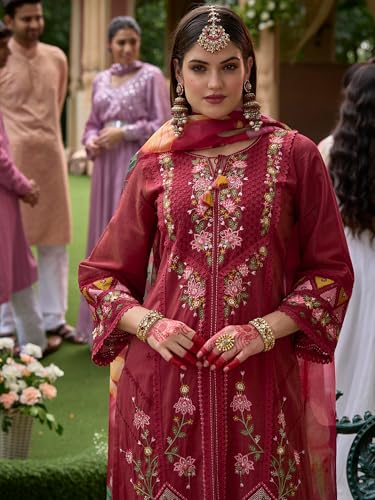 Image of INDO ERA Women's Off White Silk Blend Embroidered Straight Kurta Pant And Dupatta Set (IEOUT6962)