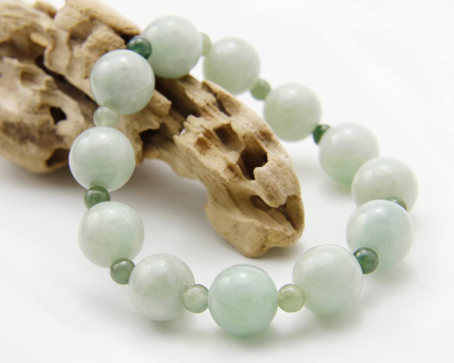 Agathe Création JBA202205 Bracelet jade naturel sculpté Catégorie A Porte bonheur
