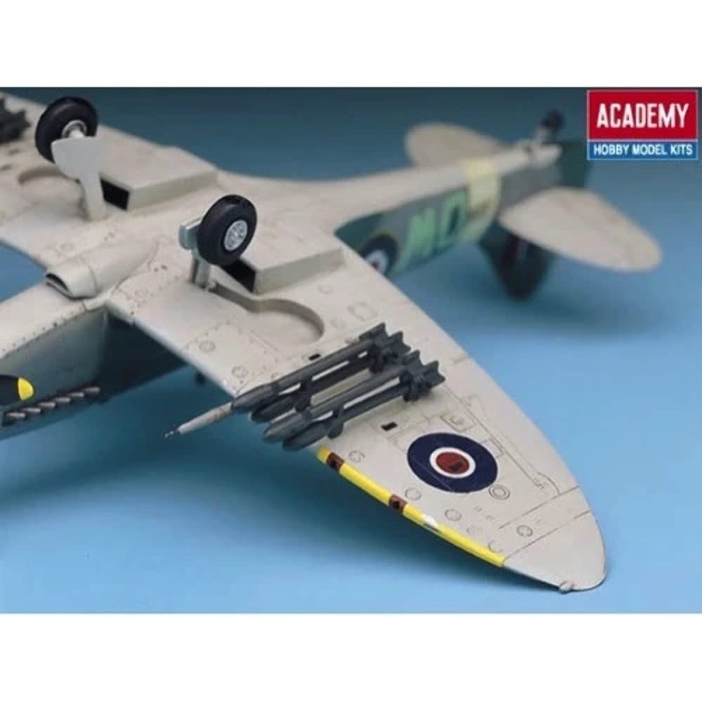 Amazon.com: Academy 1:72 - Supermarine Spitfire Mk.XIV : Arts