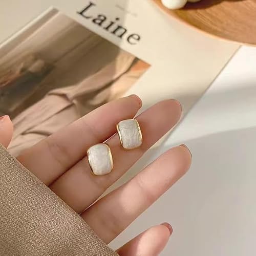 JIANDO ピアス レディース 真珠 ハートシェイプ シルバー925 純銀針 金属アレルギー対応 つけっぱなし 揺れる かわいい イヤリング風 おしゃれ プレゼント 誕生日 記念日 クリスマス ホワイトデー 母の日 ギフト 女性向け (Ed02)