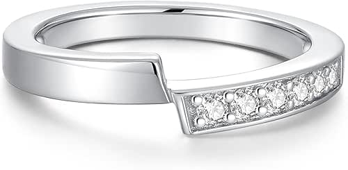 Round Cut Moissanite Wedding Ring Band For Women 18K White