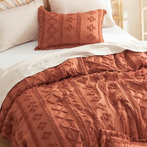 Bedsure Tufted Boho Comforter Set Full Size - Terracotta Boho Bed Set, GentleSoft™ 3 Pieces Farmhouse Shabby Chic Embroidery Bedding, Gifts for Woman, Soft Jacquard Full Comforter for All Seasons