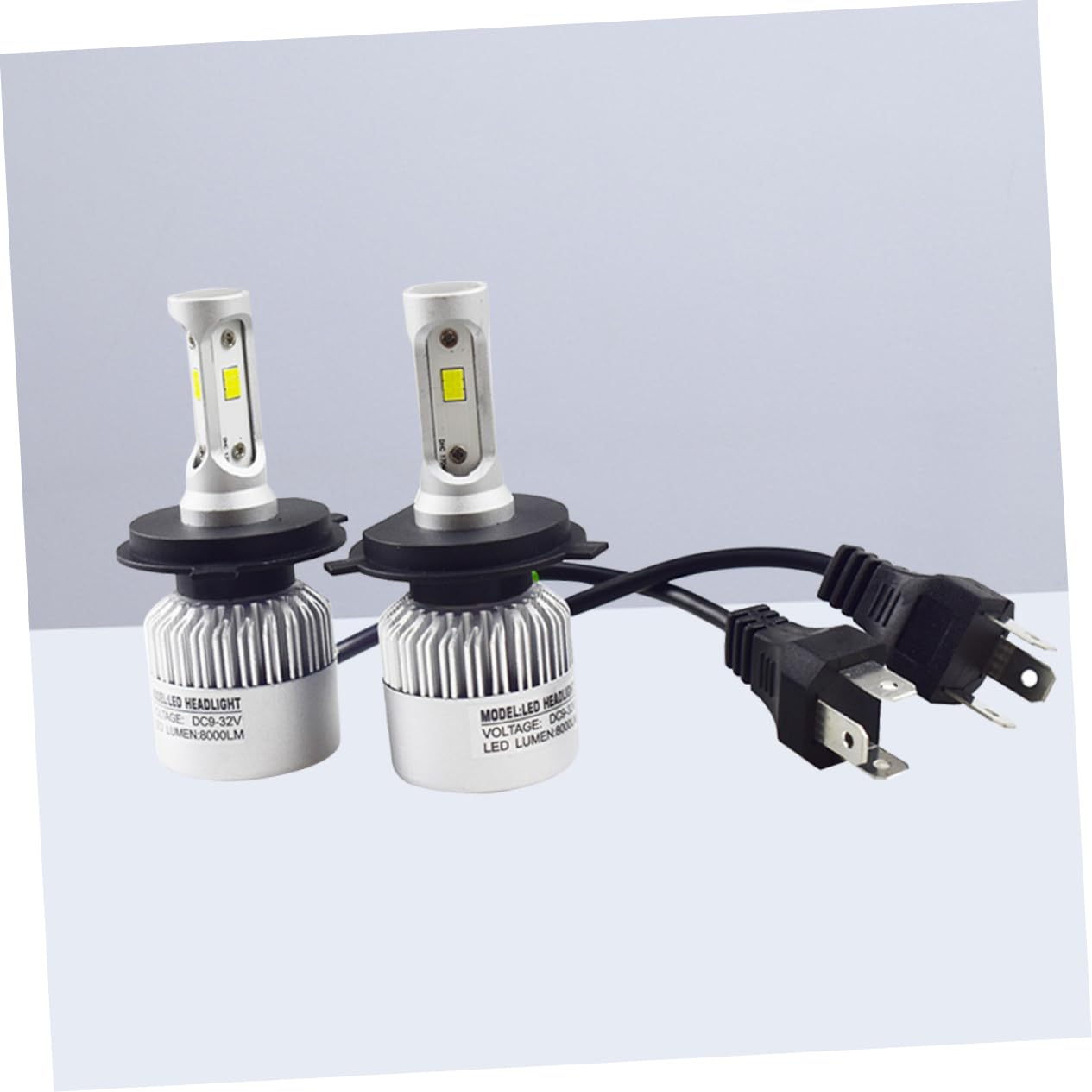 Lampada LED H4 2 Pezzi in Alluminio per Fari Auto, Csp | Compatibile Car e Trucker, Raffreddamento Veloce, Lunga Durata, Chip Csp, Design