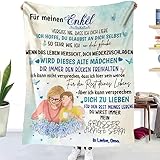 ▲PERFEKTES GESCHENKE FÜR ENKEL：Diese personalisierte Steppdecke kann dem Enkel nicht nur körperliche Wärme bringen, sondern, was noch wichtiger ist, den Enkel Ihre Liebe und Fürsorge für ihn spüren lassen und der Seele des Enkels Trost spenden. Wenn Ihre Enkelkinder das Haus verlassen und vorübergehend draußen leben, kann dieses Enkelgeschenk sie begleiten, als wären Sie für sie da, und bringt ihnen Liebe, Wärme und Mut.