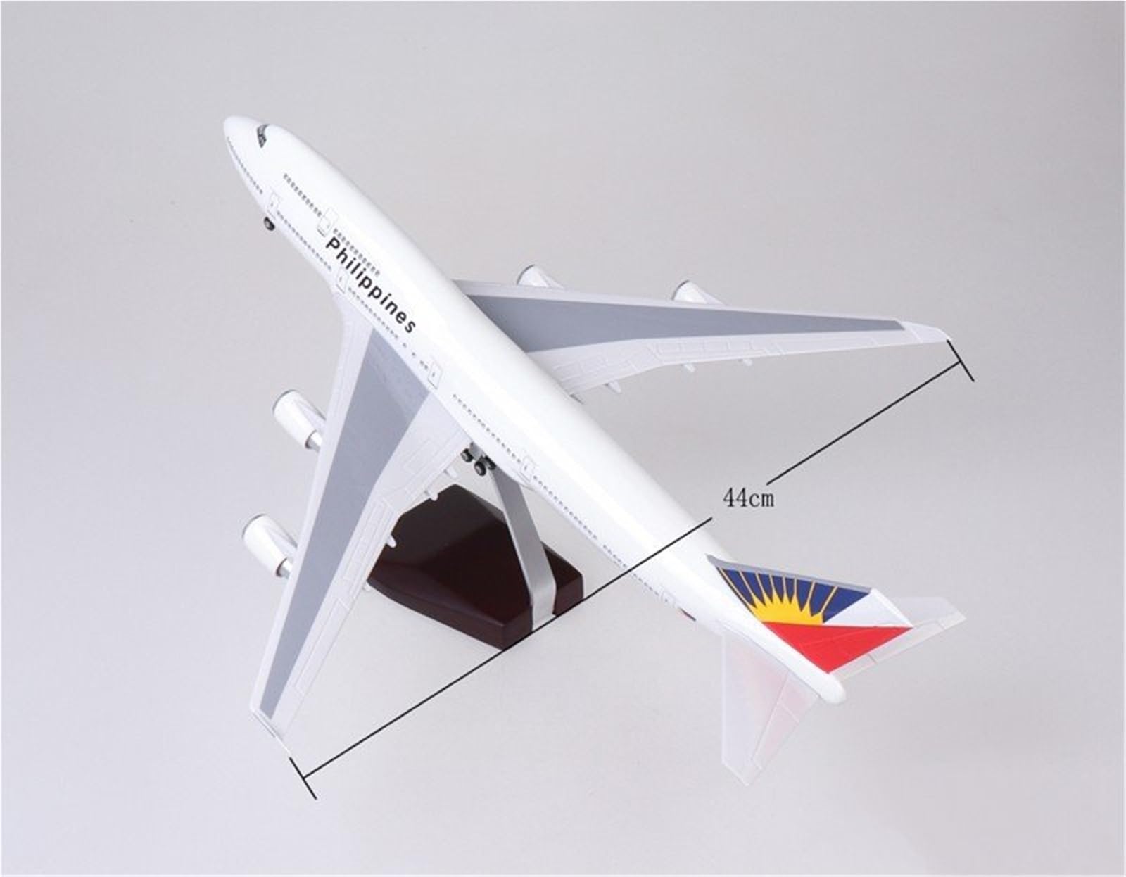 Repliki modeli samolotów 1/150 model odlewu kolekcjonerski samolot 47 cm dla filipińskich linii lotniczych dla Boeinga 747-400 samolot pasażerski miniaturowy model samolotu (ze światłem)