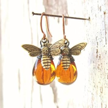Metmejiao Golden Honey Amber Glass Dangle Drop Earrings Vintage Little Bee Amber Drop Earrings Genuine Amber Bumble Bee Pendant Necklace and Dangle Earrings for Women