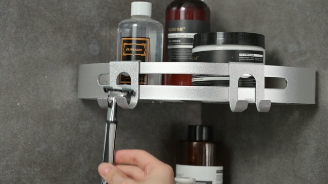 Hiroekza Shower Caddy, Rust-resistant Steel Shower Organizer Hanging 3 Tier With Soap Rack Towels Sponge Shower Rack Over Shower Head Silver