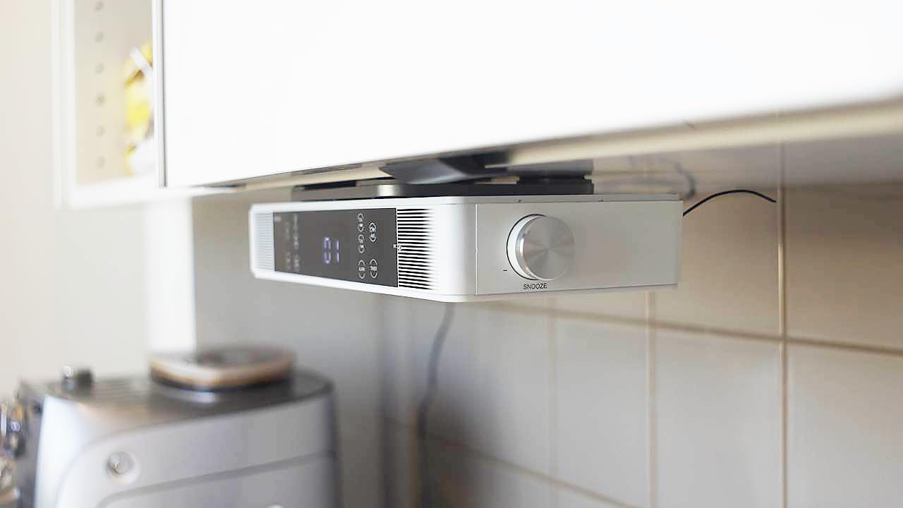 Regent Cucina - Radio de Cuisine encastrable - avec Dab/Dab+, FM, Bluetooth, Barre LED, écran Couleur, minuterie de Cuisine et 2 réveils - Radio encastrable Parfaite pour la Cuisine - Couleur