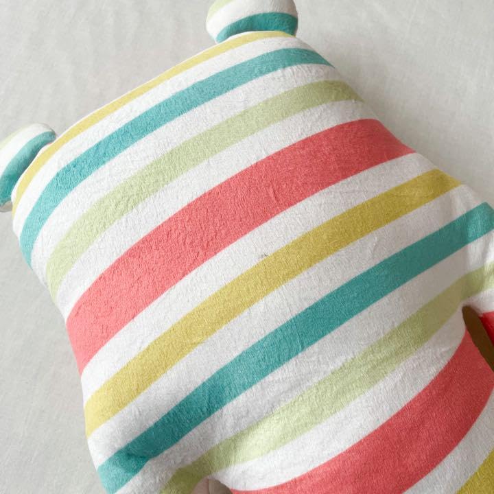 Amazon.co.jp: クラフトホリックプライズ限定抱き枕カラフルボーダー