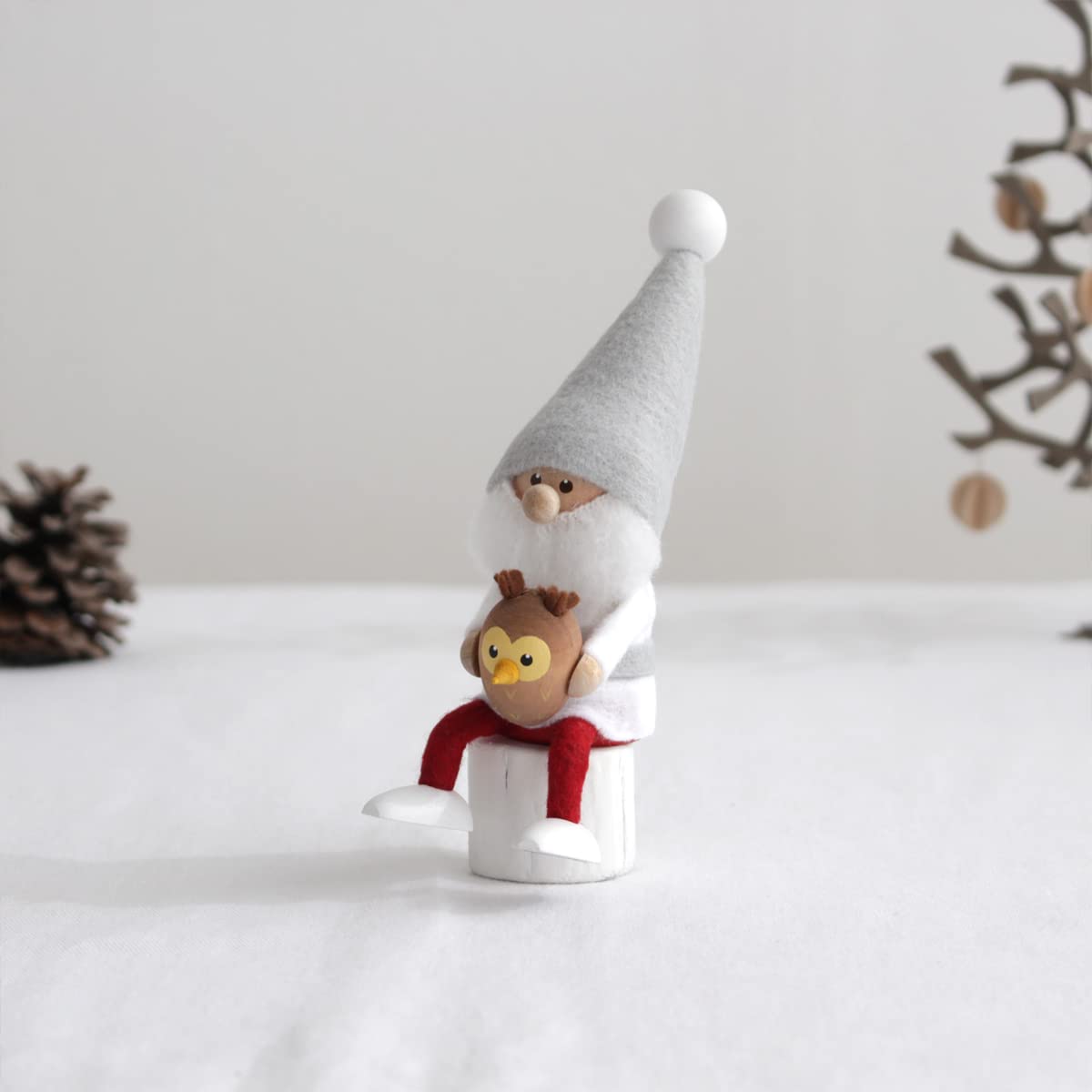 ノルディカニッセ】ひとやすみサンタ＆フクロウをかかえたサンタ 丸太